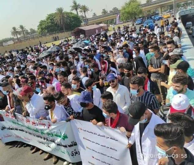 Analyser2000's tweet photo. "ستنجلي سحابة الجهد، وينطوي ليل العناء، وسيبقى لنا أثرُ العمل، وقطف الثَّمر، وألوان الهناء❤".
#البرلمان_يعطل_الموازنه https://t.co/USd7uXtkMM