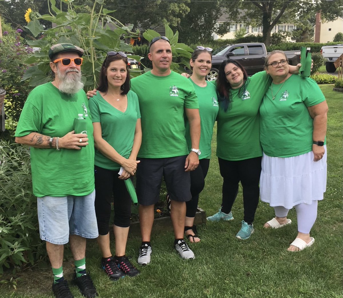 Happy #SaintPatricksDay to all my Irish-American loves - we may not have been born in Ireland, but we carry it with us wherever we go. ☘️🇮🇪