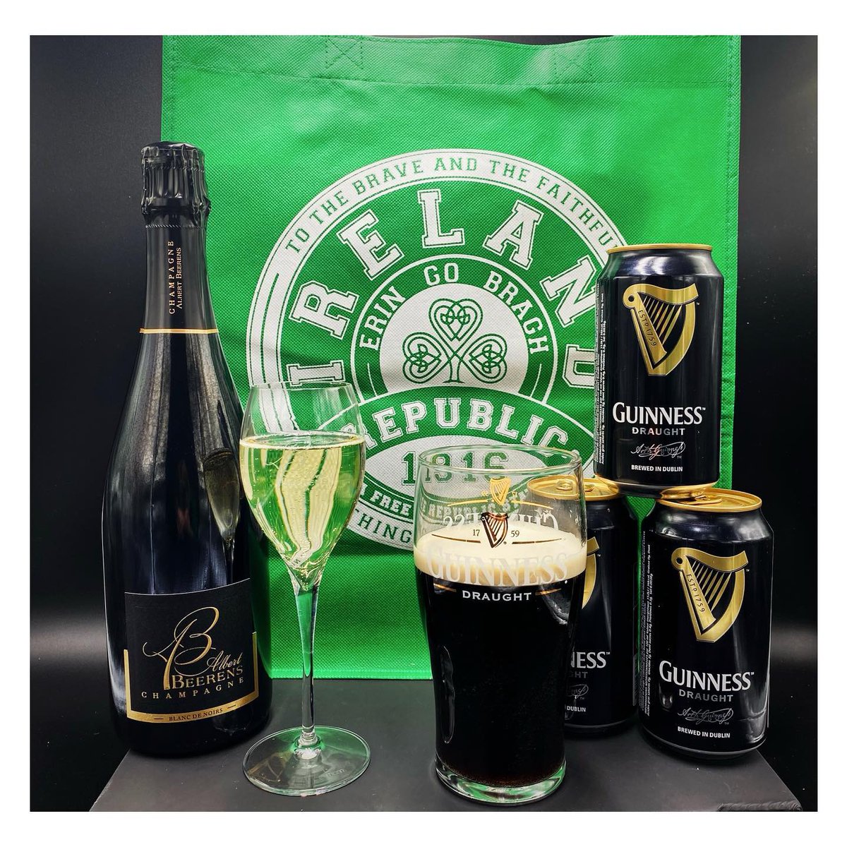 ChpBeerens's tweet photo. 🍀💚 Joyeuse Saint Patrick 💚🍀⁣
Pas de dilemme à avoir, aujourd’hui c’est Champagne &amp; Guinness !! Santé !! 🍻🥂🇨🇮
#champagne #champagnebeerens #SaintPatricksDay #SaintPatrick #Guinness #winelovers #CoteDesBar⁣ https://t.co/7uGktDqQJa