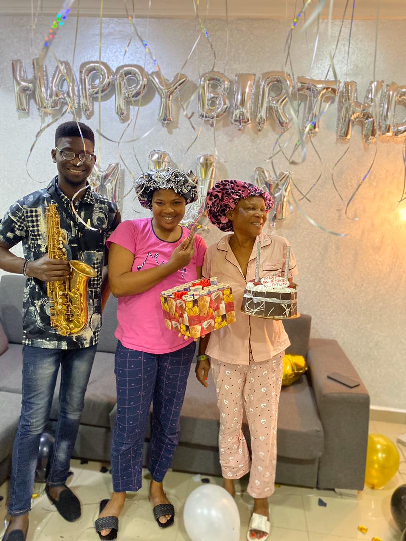 Ericayosax's tweet photo. Happy birthday Grandma🎉🎉🎉🎉🎉🎉🎊🎊🎊🎊🎷🎷🎷🎷😍 https://t.co/GNDiYZ4jLR