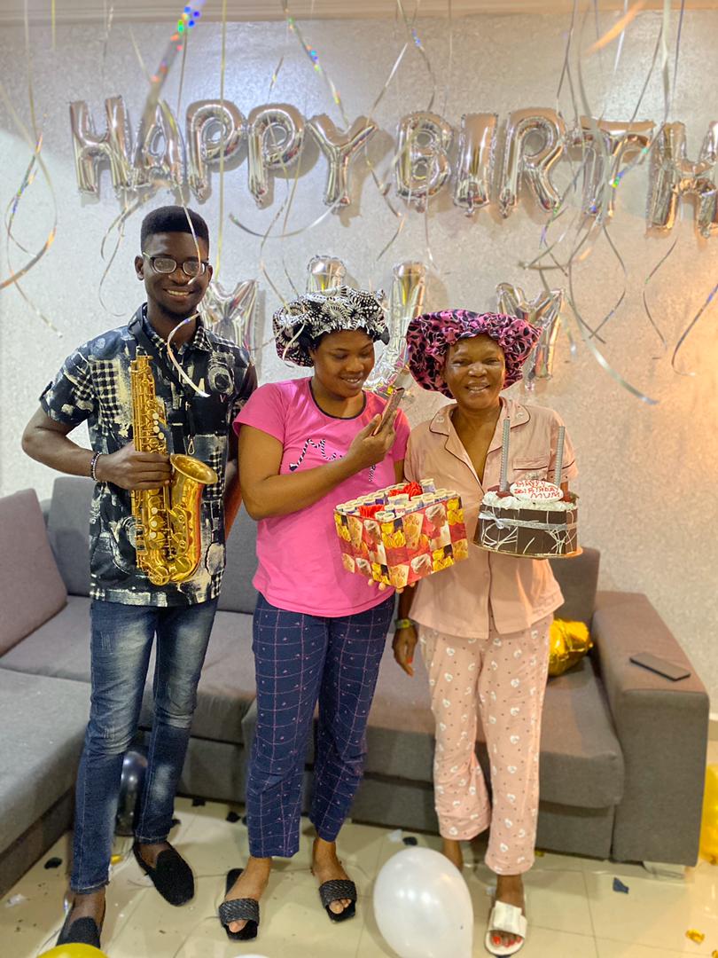 Ericayosax's tweet photo. Happy birthday Grandma🎉🎉🎉🎉🎉🎉🎊🎊🎊🎊🎷🎷🎷🎷😍 https://t.co/GNDiYZ4jLR