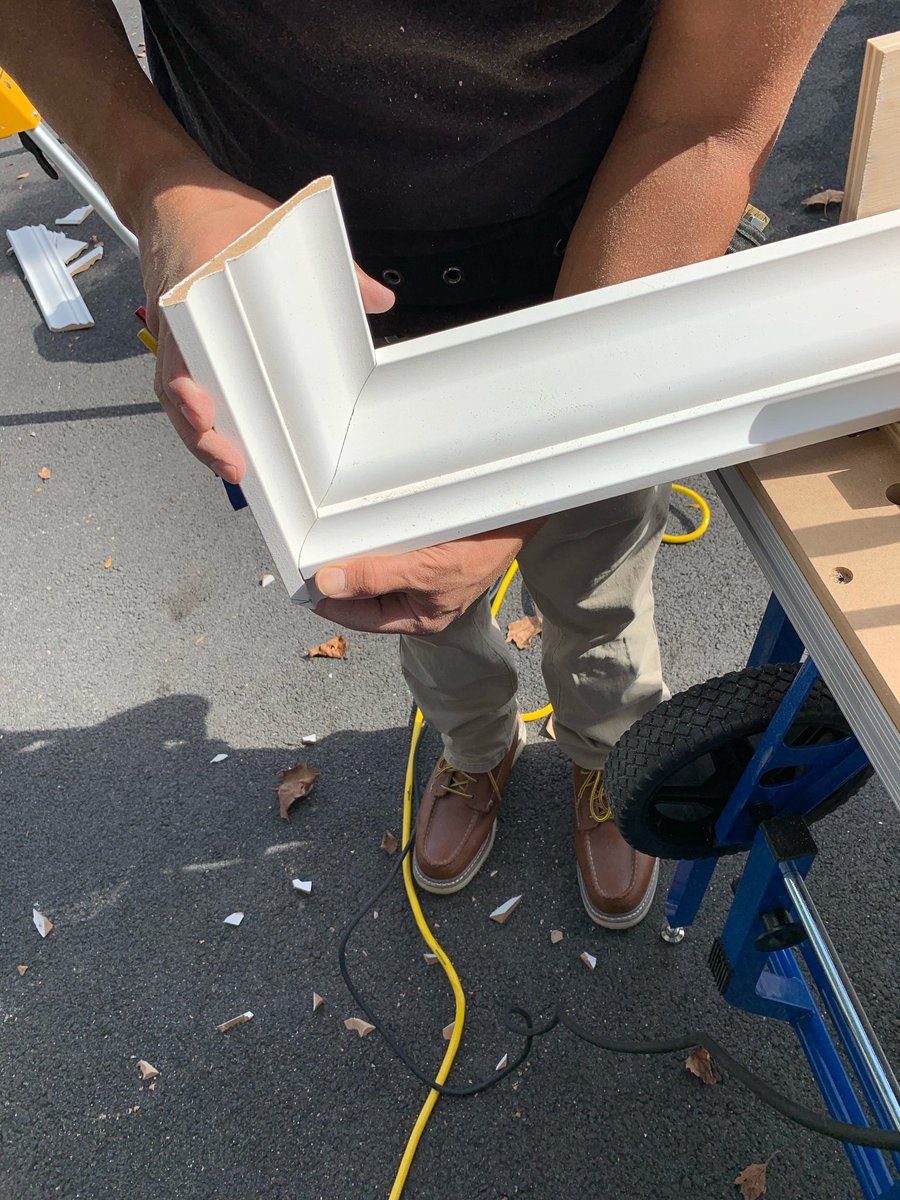 anthony_scolaro's tweet photo. Want to learn to cope crown molding, for perfect inside corners?head over to my @YouTube channel. The link is in my bio #crownmolding #carpentry #trim https://t.co/6cN86JjXHi