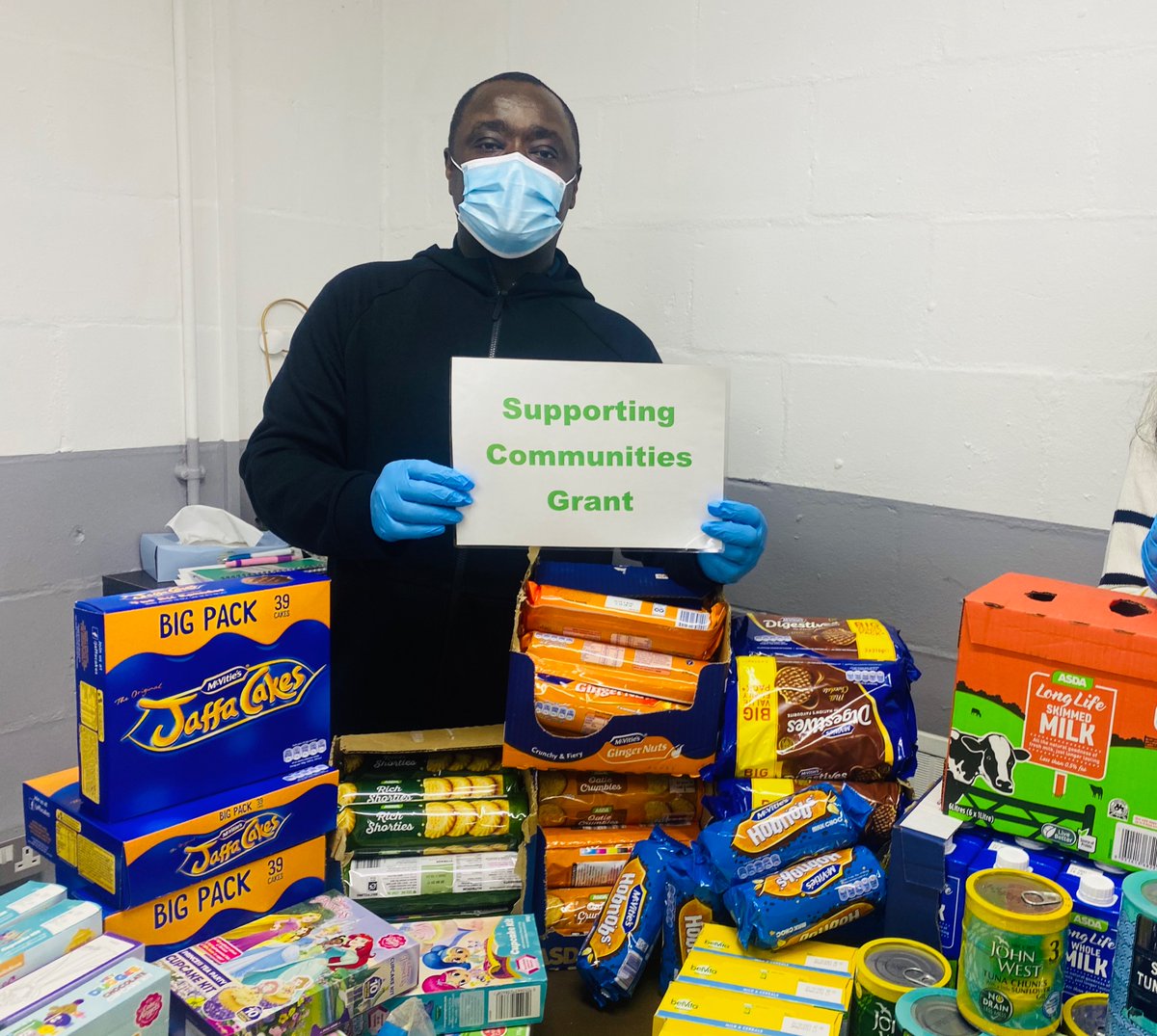 ComEmbrace's tweet photo. A masive thank you to our wonderful partners @AsdaFoundation @AsdaCommunity and Rachel at @AsdaHarlow for this incredible donation..
Lovely goodies to support our community pantry and Easter reaching out initiative.

So many families will be blessed from this generosity🥰🥰 https://t.co/PgGUK5cnDr