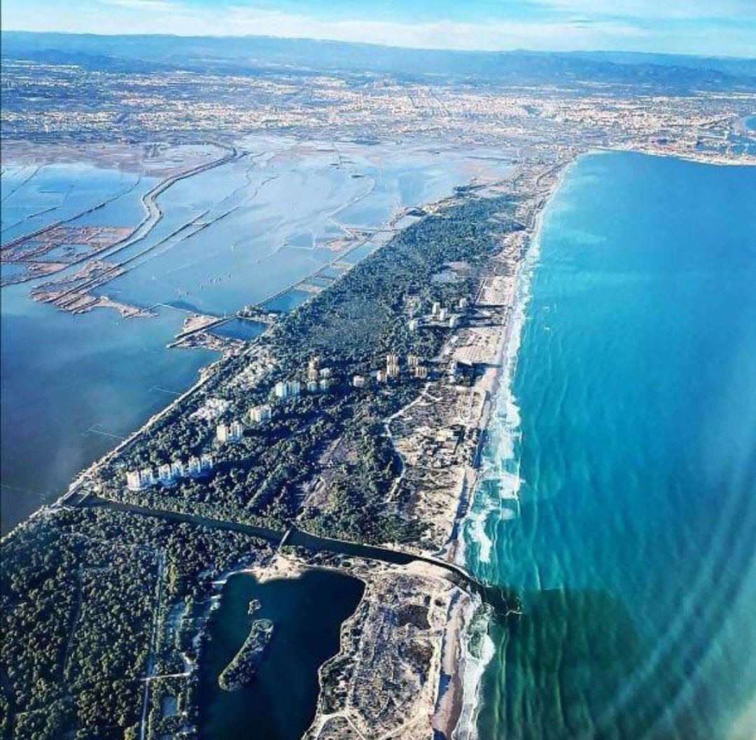 Tierra ¿firme?

Entre dos Aguas (Paco de Lucía)
youtu.be/2oyhlad64-s

#ampliacióPort #DevesaCuentaAtras #AlbuferaFragil