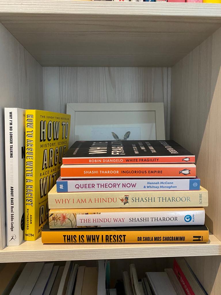 aashna_uk's tweet image. Nothing can really beat ✨ new 📚 book 👃🏽 smell! Just had a very exciting delivery of fresh books to add to our ever-growing Aashna library. Books from @renireni @ShashiTharoor #adamrutherford and much much more! #bookdelivery #whitefragility #ingloriousempire #bookclub