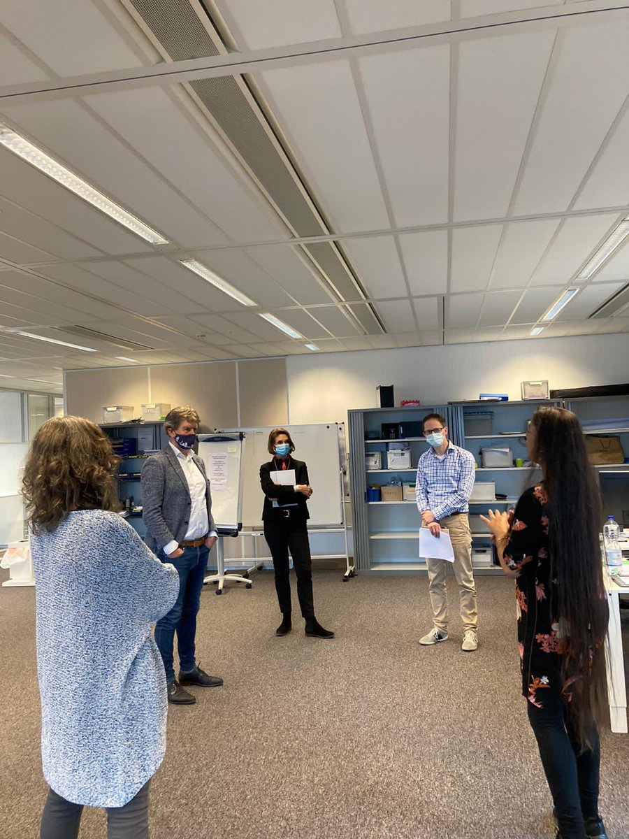 Op werkbezoek bij Team Verkiezingen van <a href="/rotterdam/">Gemeente Rotterdam</a>. Trots op alle mensen die keihard hebben gewerkt om deze verkiezingen mogelijk te maken. Ga vandaag stemmen want #elkestemtelt!