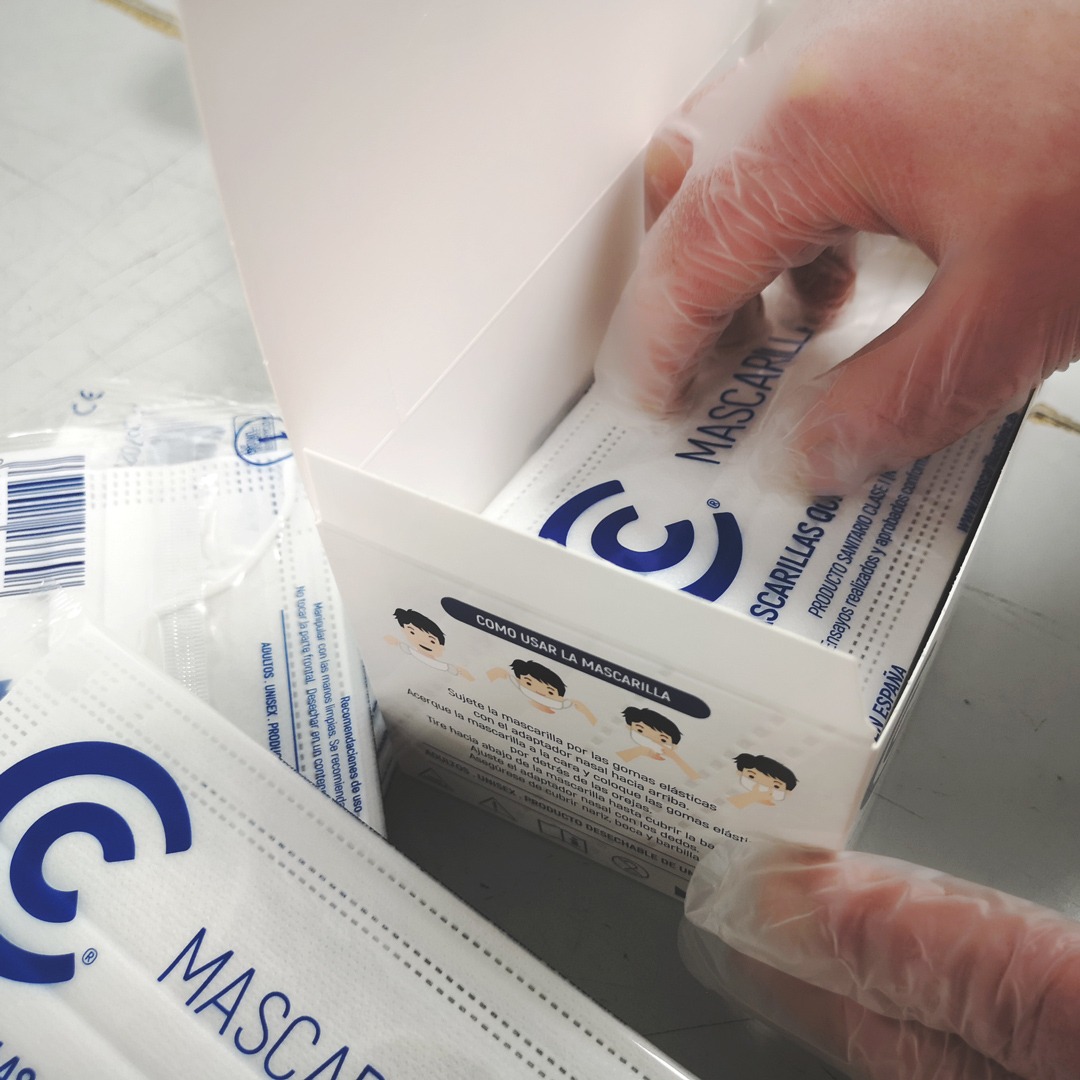 cel_leon's tweet photo. ¡Os presentamos una nueva iniciativa empresarial leonesa! 😷 Mascarillas Clinic, fabricadas y envasadas por #Imatec y distribuidas por @soltraleon , ambas asociadas al @cel_leon 👇🏻
Toda la ℹ️ en https://t.co/ZjWOXFbUIK
#CelEmpresas #mascarillasclinic #leonesp #soltra https://t.co/OP8bY7GkTi