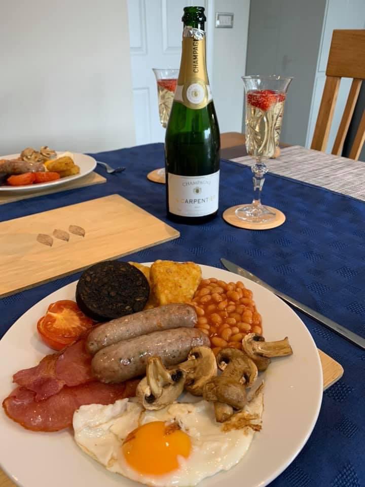 jonbsymons's tweet photo. Race day brunch at home - definitely not the same this year not being able to socialise with friends #CheltenhamAtHome #festivalpinting https://t.co/XHzoHZCAq7