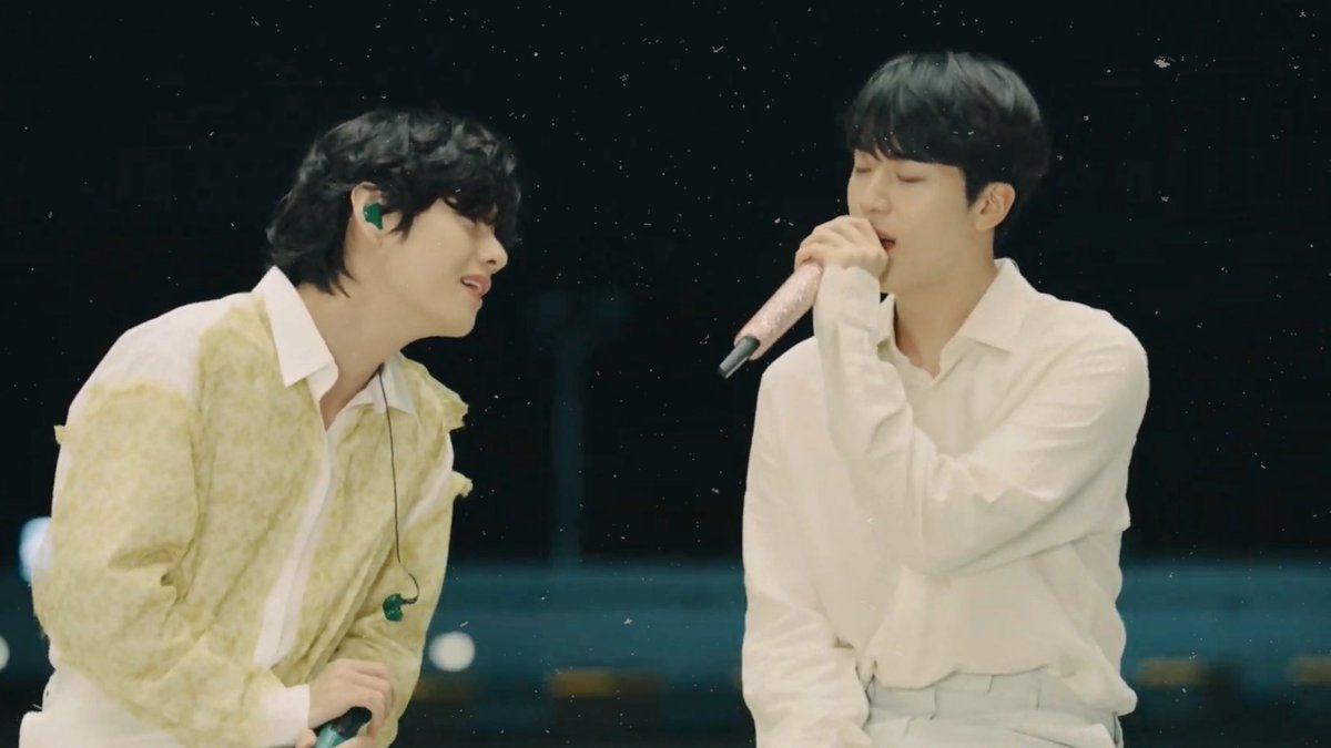 souljinniie's tweet photo. I will never move on from this Taejin moment 💜 https://t.co/o8Ozy1n7iP