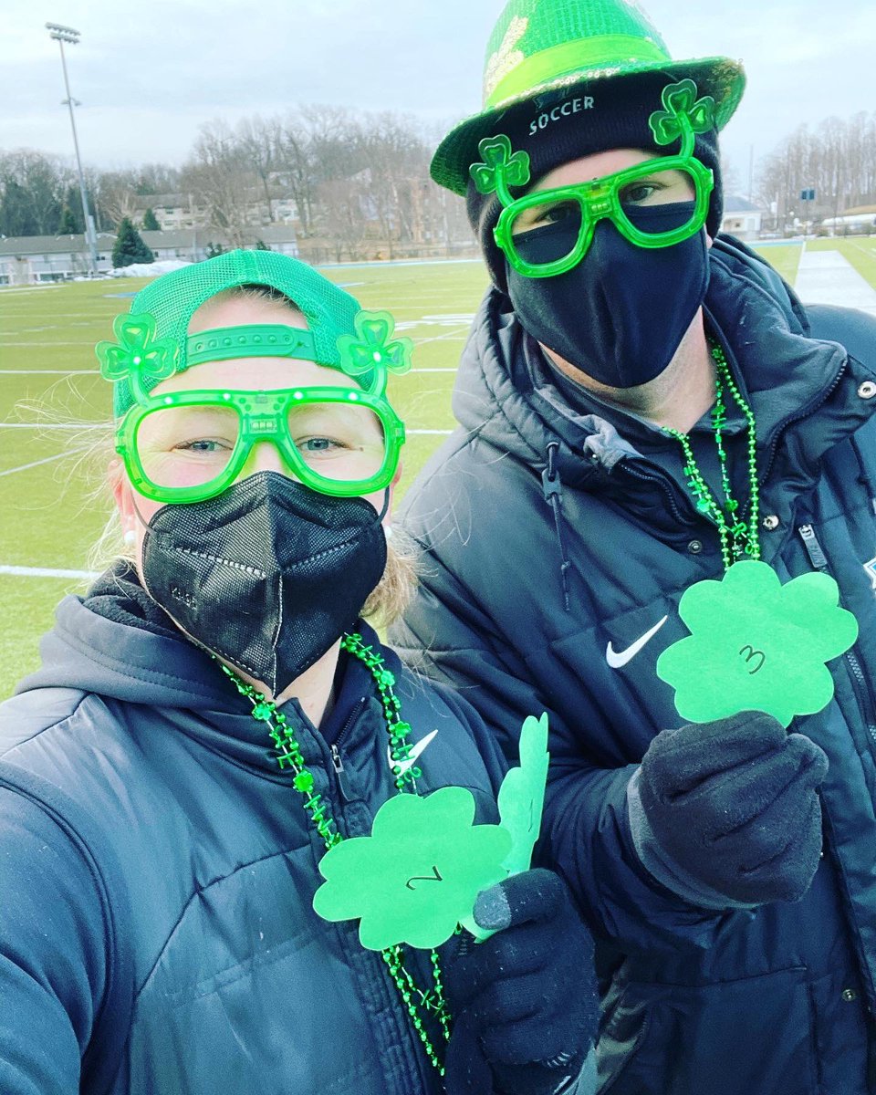 AssumptionWSOC's tweet image. May the Luck of the Irish be with you today choosing your clovers! 🍀🍀🍀 We’re also lucky 🍀 to have Chip back with us! #WinnerWinner 🌈🍀💰🍀 #StPatricksDay @GoAssumptionU