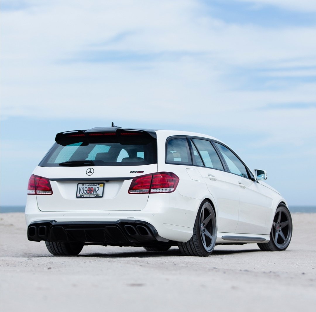 SpamSandwich2's tweet photo. Simplistic elegance is my choice for this week's #WheelCrushWednesday with @RealLebzaLager. S212 E63 rolling on some Vossen LC-101 forged wheels👌🏾🔥 https://t.co/zFlji2ZzYp