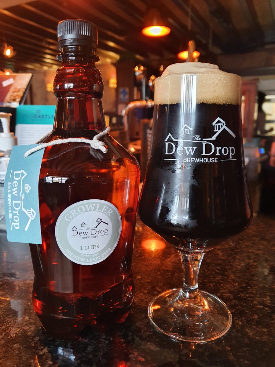 St Patrick's day special in #dewdropshop <a href="/BrewingDew/">Dew Drop Brewhouse</a> 1L Sleepy Head Oatmeal Stout Growler &amp; One of our new glasses for €15 
#HappyStPatricksDay #premium #fresh #local #beer