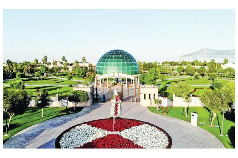 FRexpats_Q's tweet photo. Mohamed El-Khoury: 118 parcs, places et corniches ornées d'arbres dans l'environnement local pour la Coupe du monde 2022. #Qatar2022 https://t.co/PiC5MrwtZm