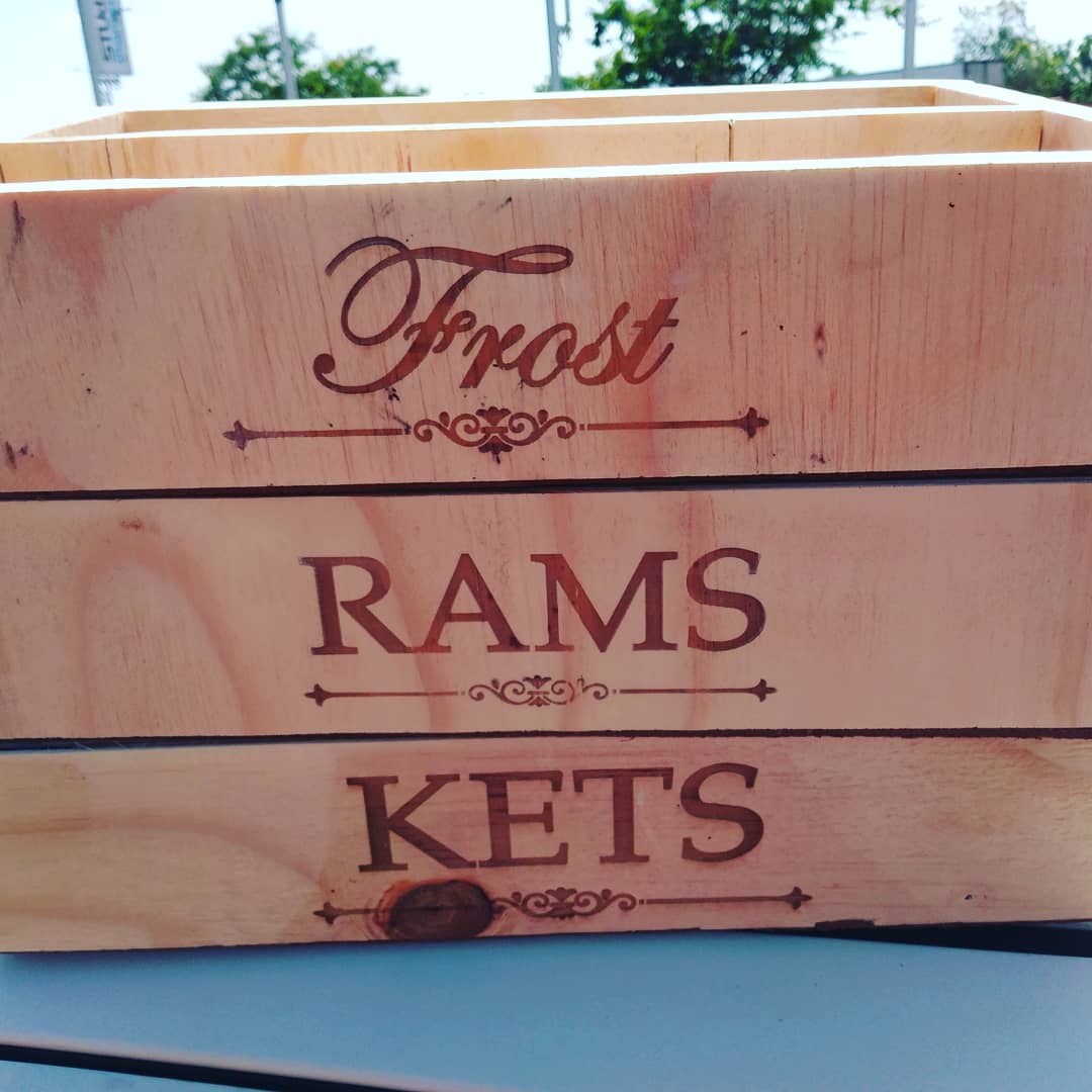 PLDMANUFACTURI1's tweet image. Customized Gift Boxes
P120 engraved 
P70 plain box

#giftboxes #wineboxes #pinewood #woodengraving #brandbotswana #pushabw🇧🇼