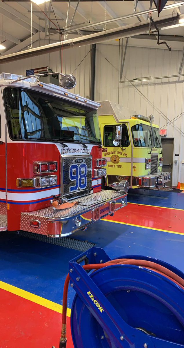MonarchFireCo's tweet image. Tuesday night members traveled to the @RoyersfordFire  Dept for forcible entry training. We had an opportunity to work through forcing doors as a #team &amp;amp; utilized tools to work on lock removal. We would like to thank Chief Wezel for letting us visit &amp;amp; get this valuable practice.