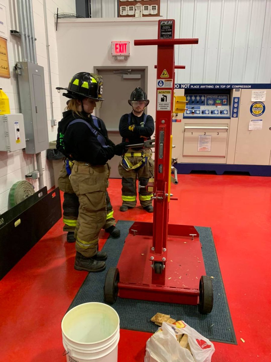 MonarchFireCo's tweet image. Tuesday night members traveled to the @RoyersfordFire  Dept for forcible entry training. We had an opportunity to work through forcing doors as a #team &amp;amp; utilized tools to work on lock removal. We would like to thank Chief Wezel for letting us visit &amp;amp; get this valuable practice.