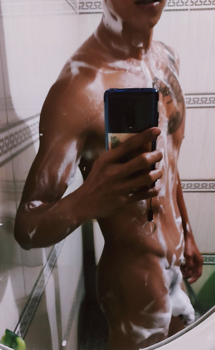 PhatTo37974743's tweet photo. Nghịch nước cùng ko💦💦💦 https://t.co/RCjiLdN41U