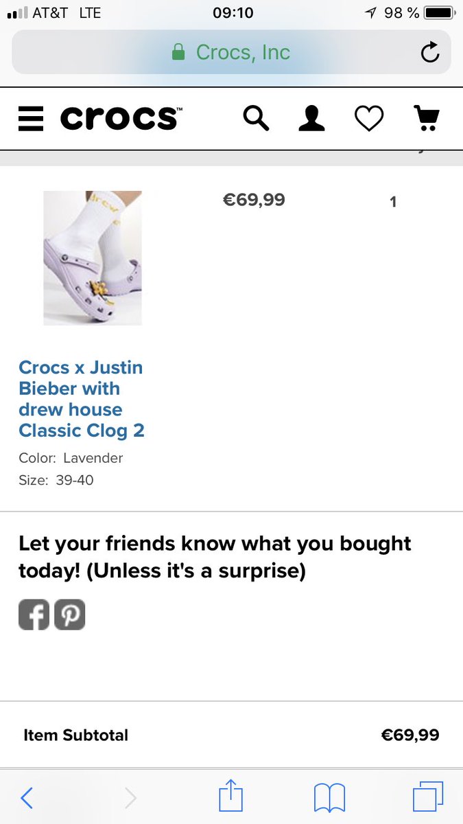 Aangeline_'s tweet photo. Happy owner of a pair of @Crocs x @justinbieber x @thehousedrew 😭🎉🎉 can’t wait to have them in my hands ✨ https://t.co/f1jw703V3l