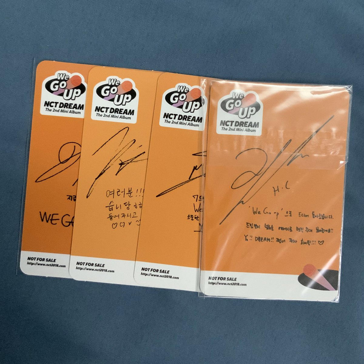 kxnpr's tweet image. #พอยอรีวิว งงมาก เอ้บยูตะใบเดียว ไม่มียูตะสักใบ แต่ได้ใบอื่นมาและร้านจะไม่ทวงอะไรหน่อยเหรอคะ แต่ทางนี้คิดว่าเป็นการ์ดปลอมค่ะ ร้านเลยไม่ทวงอะไร ขนาดทักไปหาร้าน ร้านยังไม่อ่านเลยค่ะ ปลอมไม่ปลอมลองดูจากส่วนนึงของการ์ดที่ได้มานะคะ