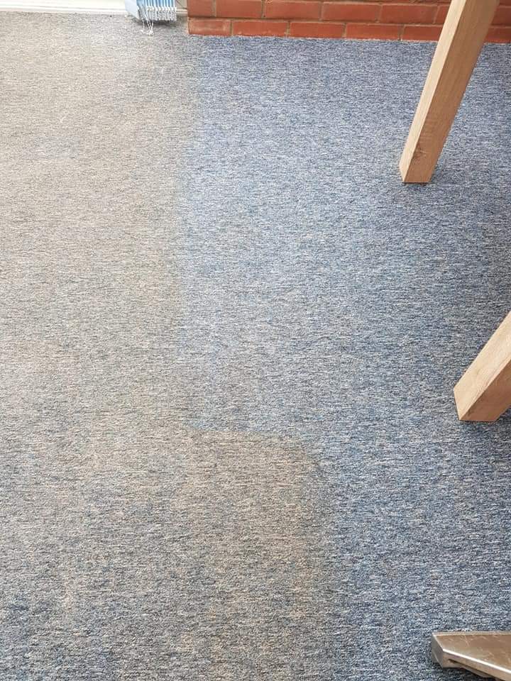 ST_GBG's tweet photo. This was #challenging, but I got the hang of it! The left is dirty and the right is #clean! I wasn't paid for this as this is my own carpet! https://t.co/9z4g8EAEtr