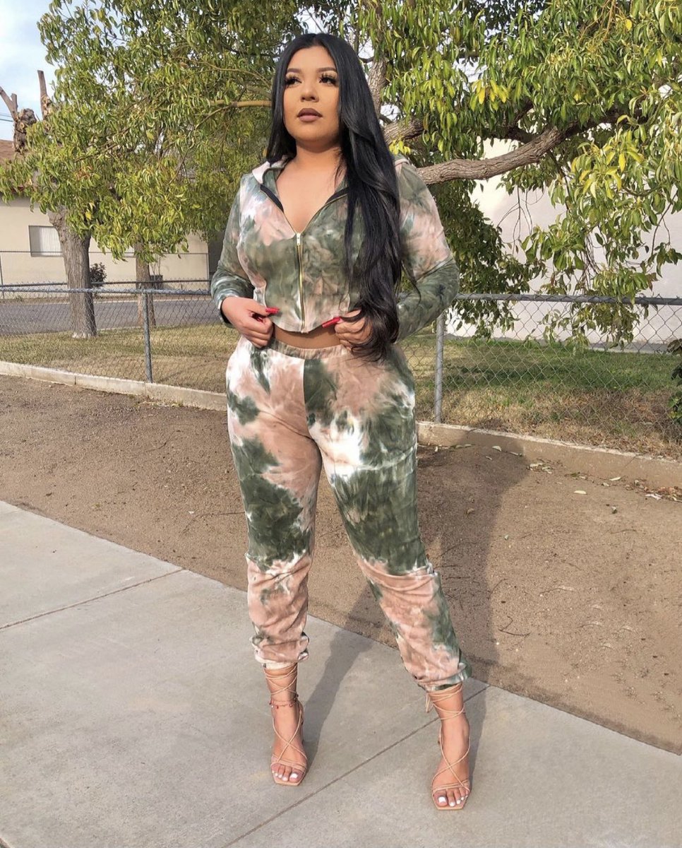 GaloreBoutique's tweet photo. Search: Too Cute To Care Sweatsuit 🛍
✨https://t.co/fg43jd1W8G✨ https://t.co/UuosmrLsro