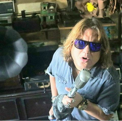 BellShowE's tweet photo. El cantautor y músico Emmanuelli
lanza el sencillo “El Duelo” estará este Jueves 18 de Marzo en Televen  7:50AM @loactual_tv  @televentv Gira de Medios BellShow Entertainment. Via @BellShowE https://t.co/q21W21rljL