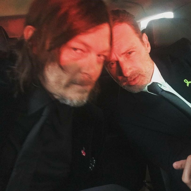 cltterbck's tweet photo. I love them so much, I miss my favorite duo together. 🤍🥺 https://t.co/XjMnDkGOvu