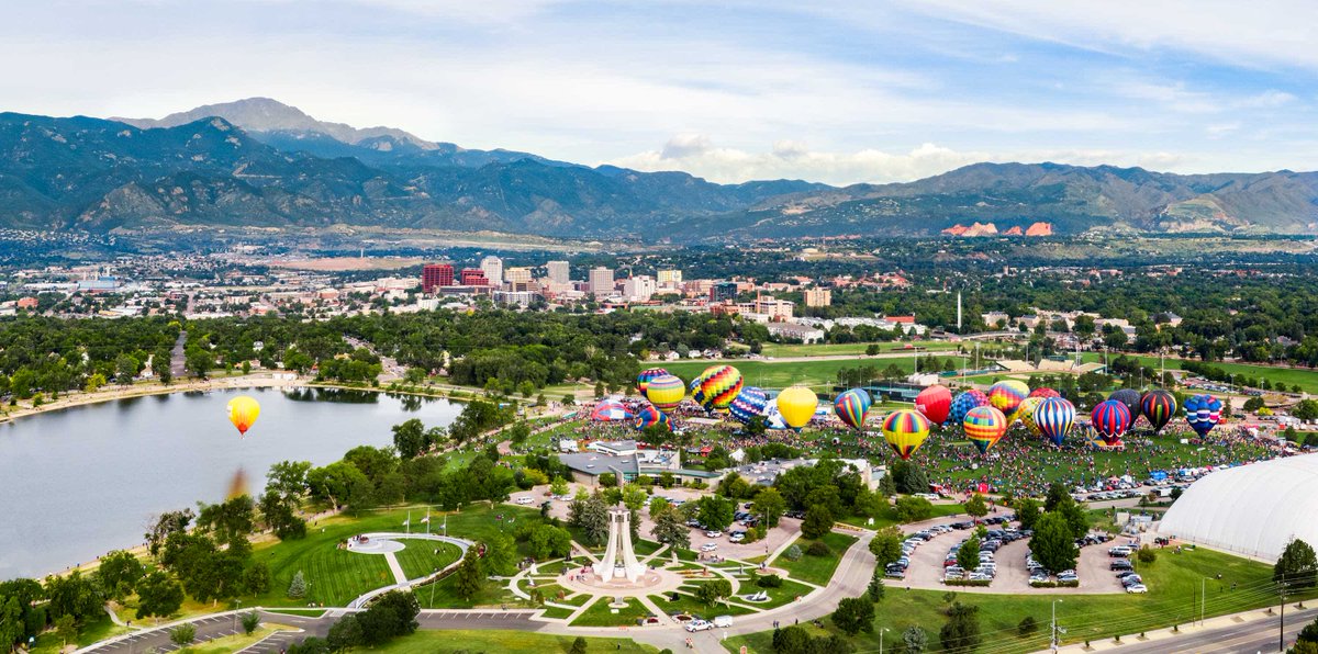 Retweet if you feel lucky to live in Colorado Springs🍀
