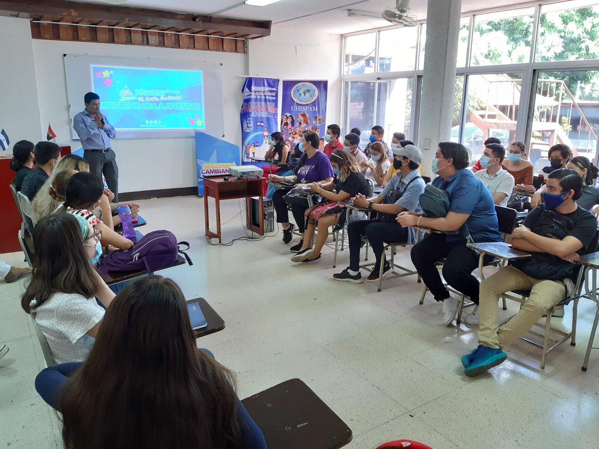 minjuve2's tweet photo. ✅Jóvenes estudiantes 🧏♀️🧏♂️📚 de la Universidad Hispanoamericana #UHISPAM atendidos desde el Programa de Participación y Protagonismo Juvenil del #MINJUVE participan en Charla sobre Derecho Mercantil.
#SeguimosCambiandoNicaragua ✌ https://t.co/NbIBM7w5T3