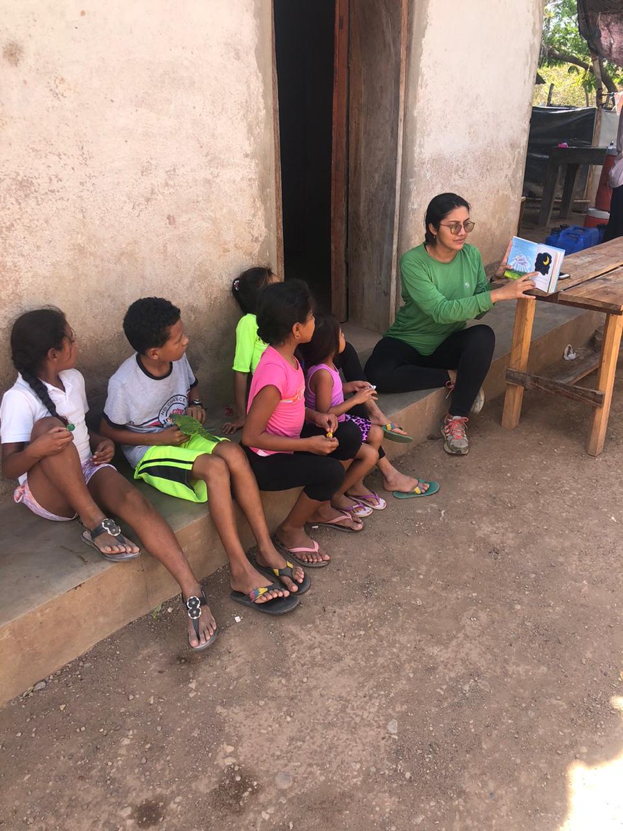 AmigosForChrist's tweet image. #WhyWednesday  Why #PeopleOverProgressy? 

There will always be work to be done, ditches to dig, bathrooms to build, and more.  But these niños from El Chaparral are loving the bible story Leslie is reading to them. This is #PeopleOverProgress.