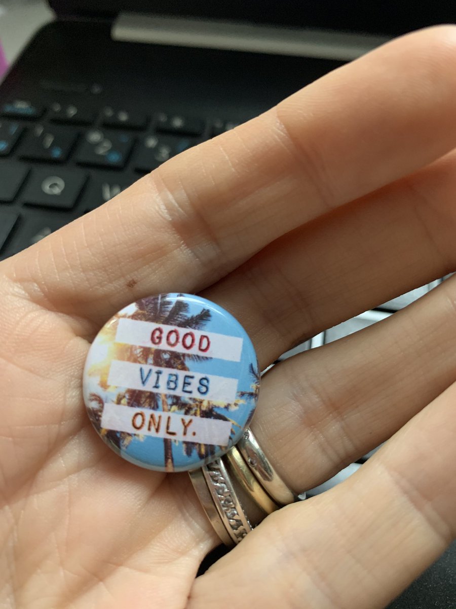 ChildLifeMorgan's tweet photo. Today’s feels #GoodVibesOnly #buttonoftheday #childlife https://t.co/YkjVY4OJgd
