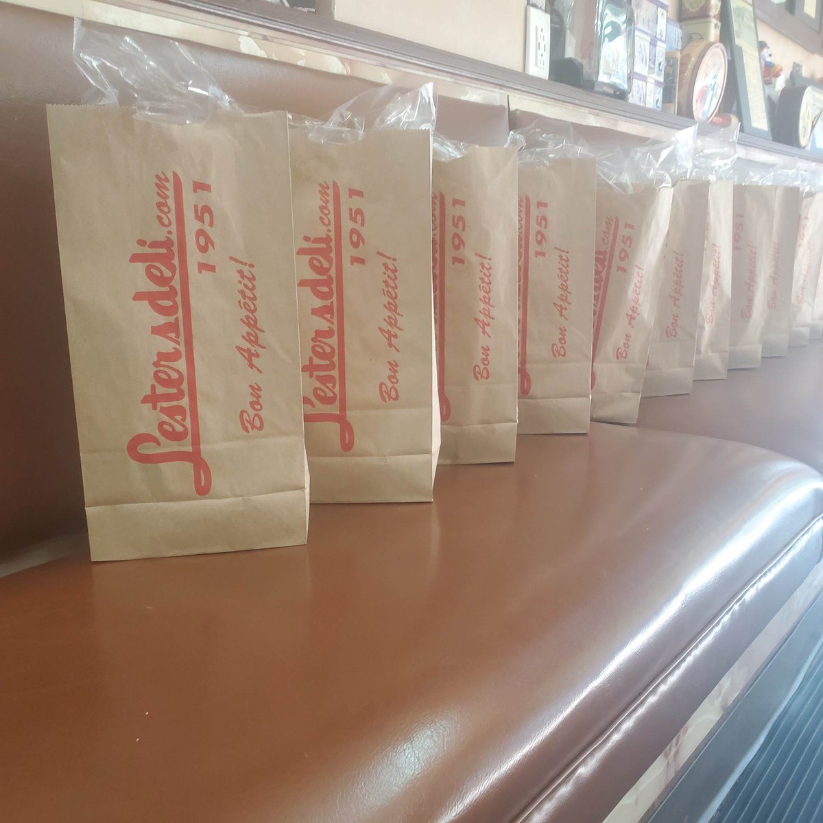 Lester's Deli tweet media