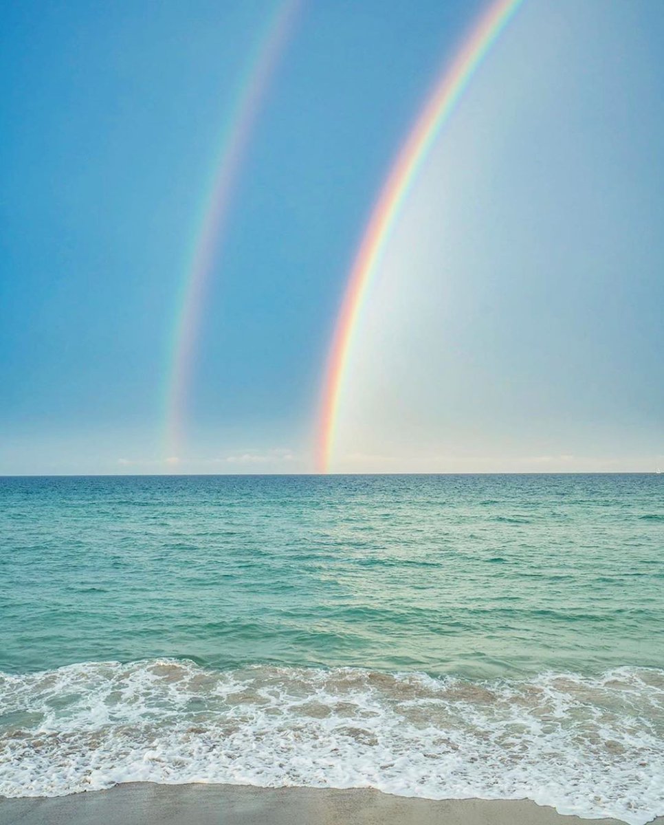 Who needs a pot of gold when you have views like this? Happy St. Patrick's Day all! 🥂🌈🍀 #MiamiBeach #StPatricksDay

[Photo via pureflorida on IG]