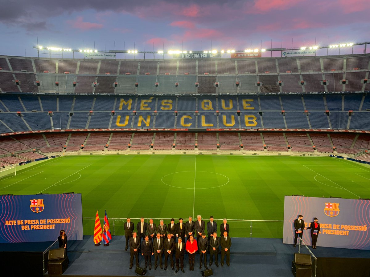 Seguimos a años luz de conseguir la igualdad ... 19 hombres
1 mujer