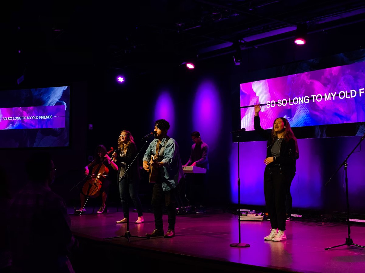 7citychurch's tweet photo. So, so long to my old friends
Burden and bitterness
You can just keep it moving (Hey), hey
Nah, you ain’t welcome here
#upperroom #godforyou #nevermissasunday #fortworthchurches #forfortworth #7citychurch #onlinechurch⛪️ #worship #worshipmusic https://t.co/5KHzTwKb22