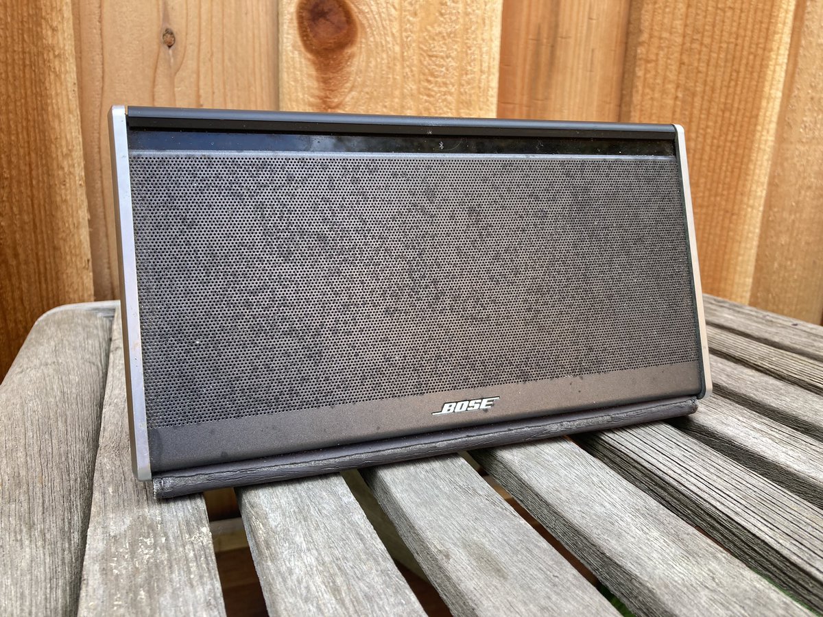 alexjamesbooth's tweet photo. My @Bose Soundlink is nearly 10 years old I think and still rocking 🎶 https://t.co/dTnqIzBU1T