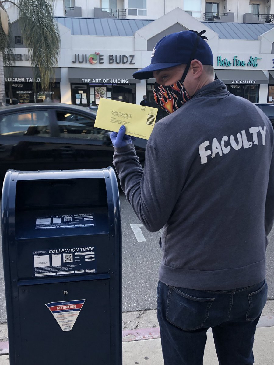 PaulPKKingston's tweet image. Another vote for @AICEunion !!!

We vote for our voices.
We vote for our rights.
We vote for student/teacher exchanges.
We vote for our art form.
We vote for each other.
We vote for long overdue changes.

Join us in our fight.
#AICEStrong #AICEUnity #VoteForAICE #YesAndHollywood