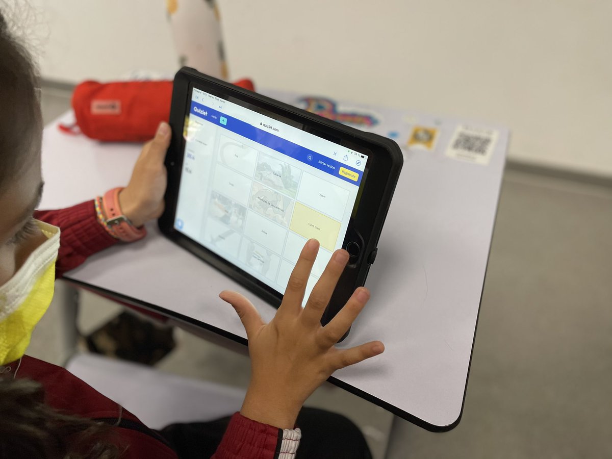 DavidLarrio's tweet photo. Learning new vocabulary with @quizlet @ValledelMiro https://t.co/jzcvXYDhNp