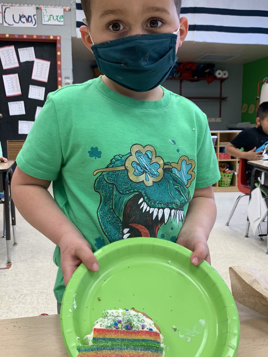 Meg Valente tweet media