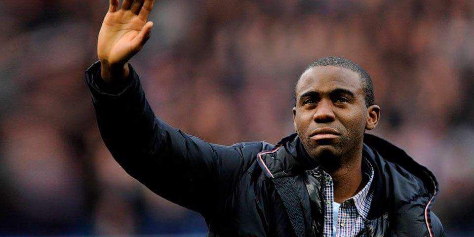 On this day, 9 years ago, Fabrice Muamba suffered a cardiac arrest on the football pitch while playing for Bolton against Tottenham.

Despite his heart stopping for 78 minutes, Fabrice made a full recovery. Incredible story. ❤️