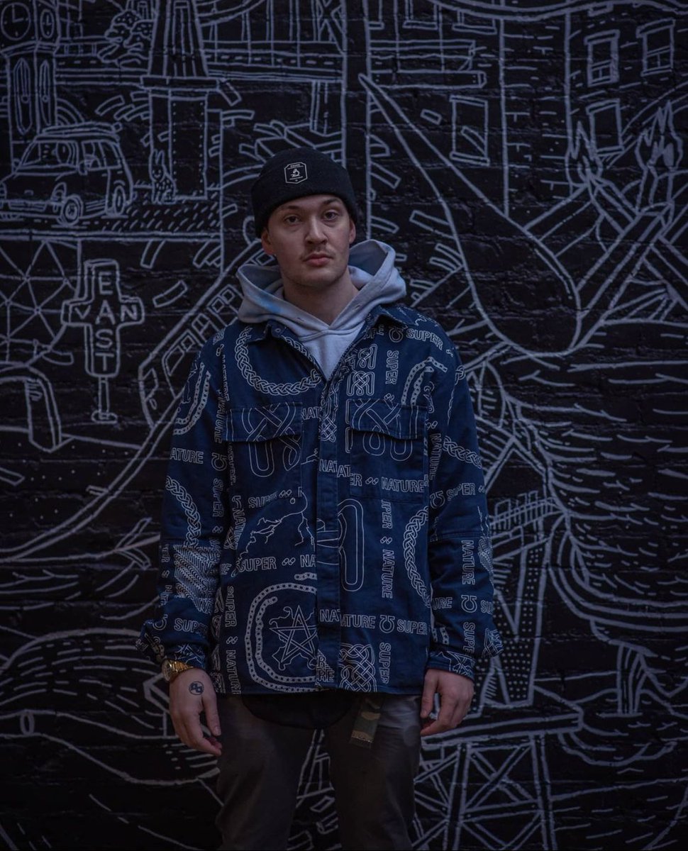 Let’s meet Eli Burns: Eli is a California born, Canadian musician residing in Vancouver and although he presents himself as a rapper, that’s just top of the iceberg. Eli has been writing songs and playing guitar since before he started rapping.