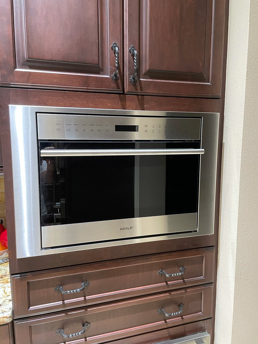 Custom trim kit for a Wolf Speed Oven, model # SPO24TE/S/TH

trimkitsusa.com