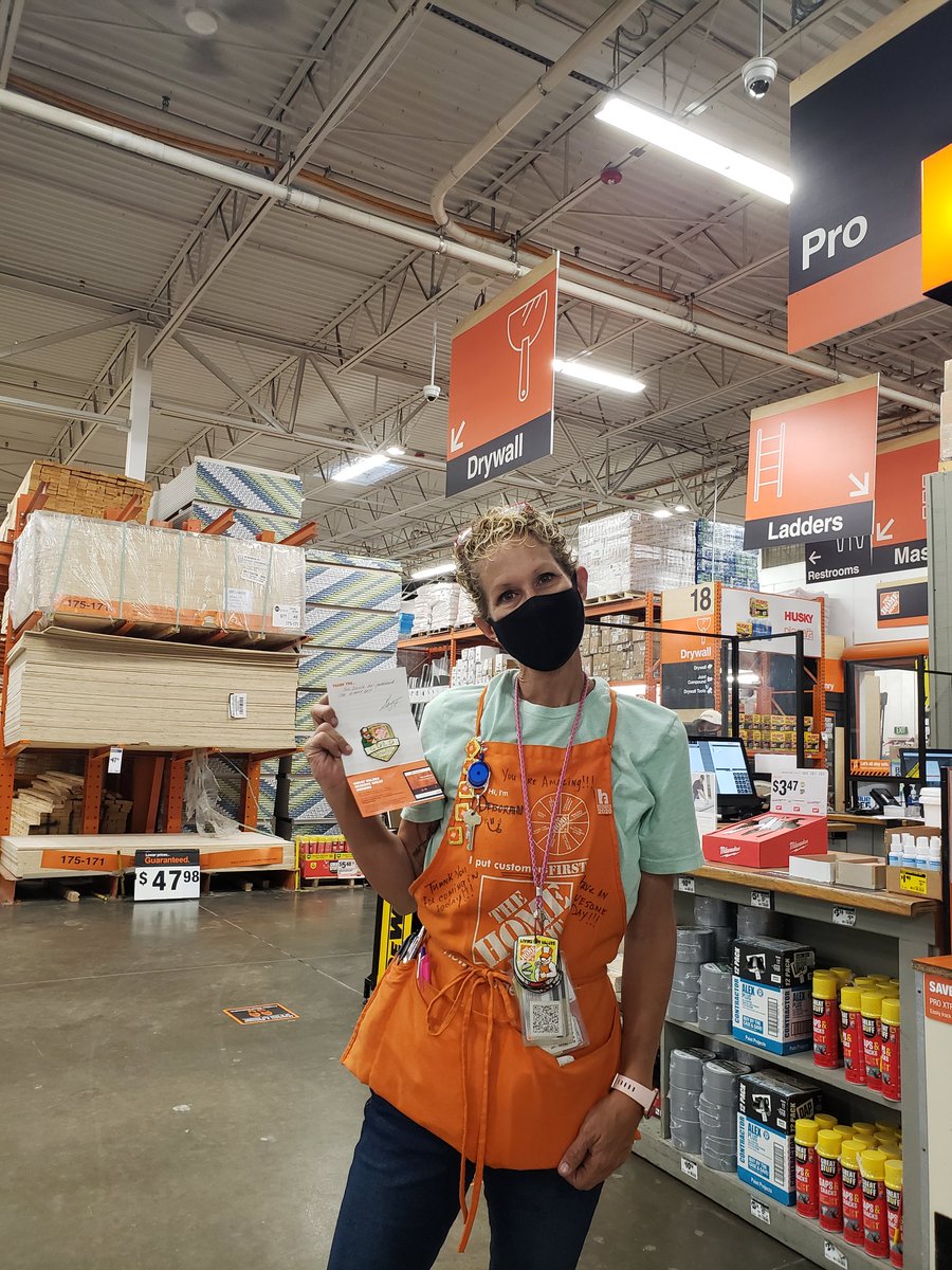 GEnglent's tweet photo. Congratulations Deborah making Gold. Climbing up quickly.  Great job.  @KKalonich @FarberGary @JarrodFarmer4 @kimbrough_mk https://t.co/SuLyLVwGP7