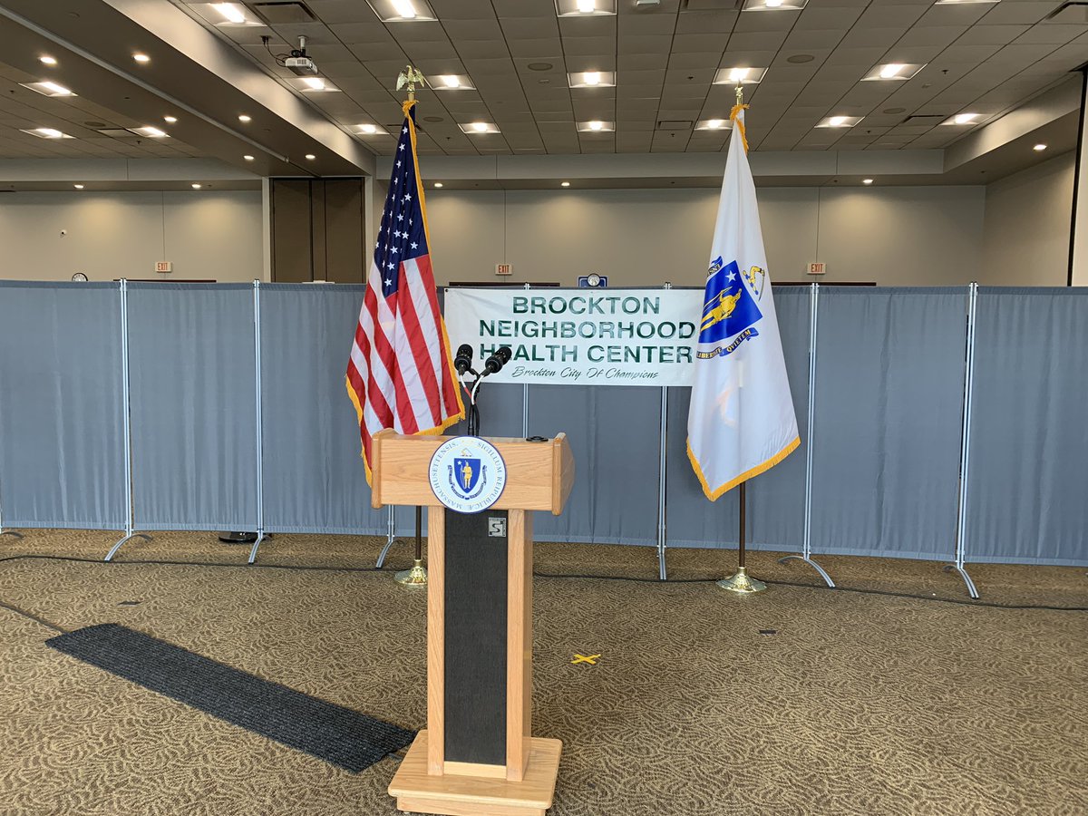 kellyoneilltv's tweet photo. Gov. Charlie Baker holding a press conference at The Shaw's Center in Brockton at 10:30 AM — any questions for the governor drop them here 👇 https://t.co/2DthKpoOb4