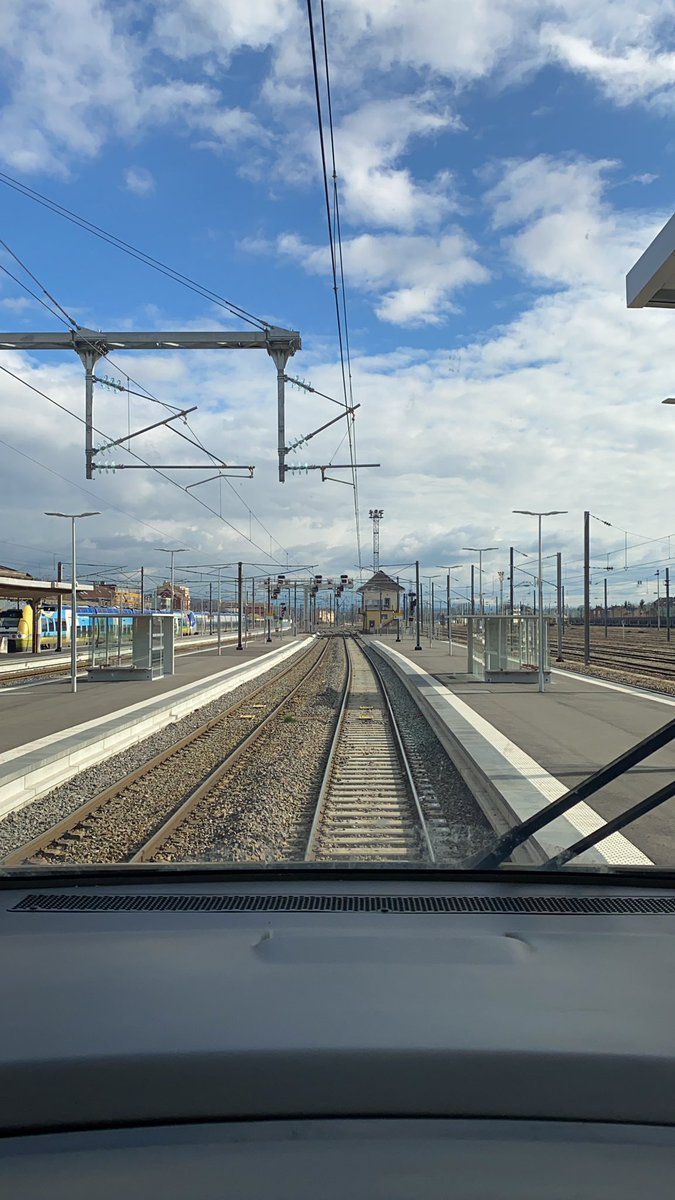 👋 depuis Belfort cet après midi ! 
Direction Besançon puis on revient et on dort à Belfort ce soir 💪🏼 
Bonne journée 😀 <a href="/TER_BFC_Trafic/">TRAIN Mobigo par SNCF Voyageurs</a>