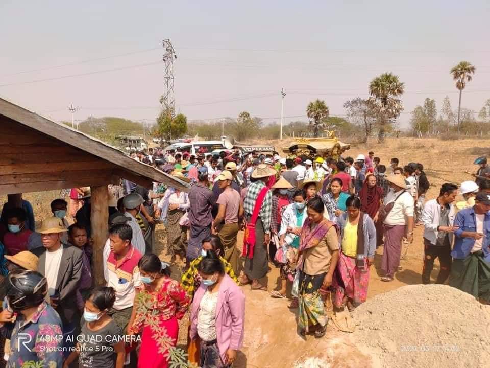 heunoia2's tweet photo. Funeral Service of Maung Yan Myo Aung today (March 17). He tragically lost his life in March 15 Crackdowns in MyinGyan.
RESTORE MOBILE DATA
#WhatsHappeninglnMyanmar
#Mar17Coup https://t.co/fhAqiMKpEk