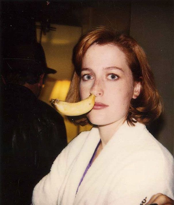 ddoniolvalcroze's tweet photo. Gillian Anderson With A Banana In Her Nose On The Set Of The X-Files https://t.co/4gqitcmKQk