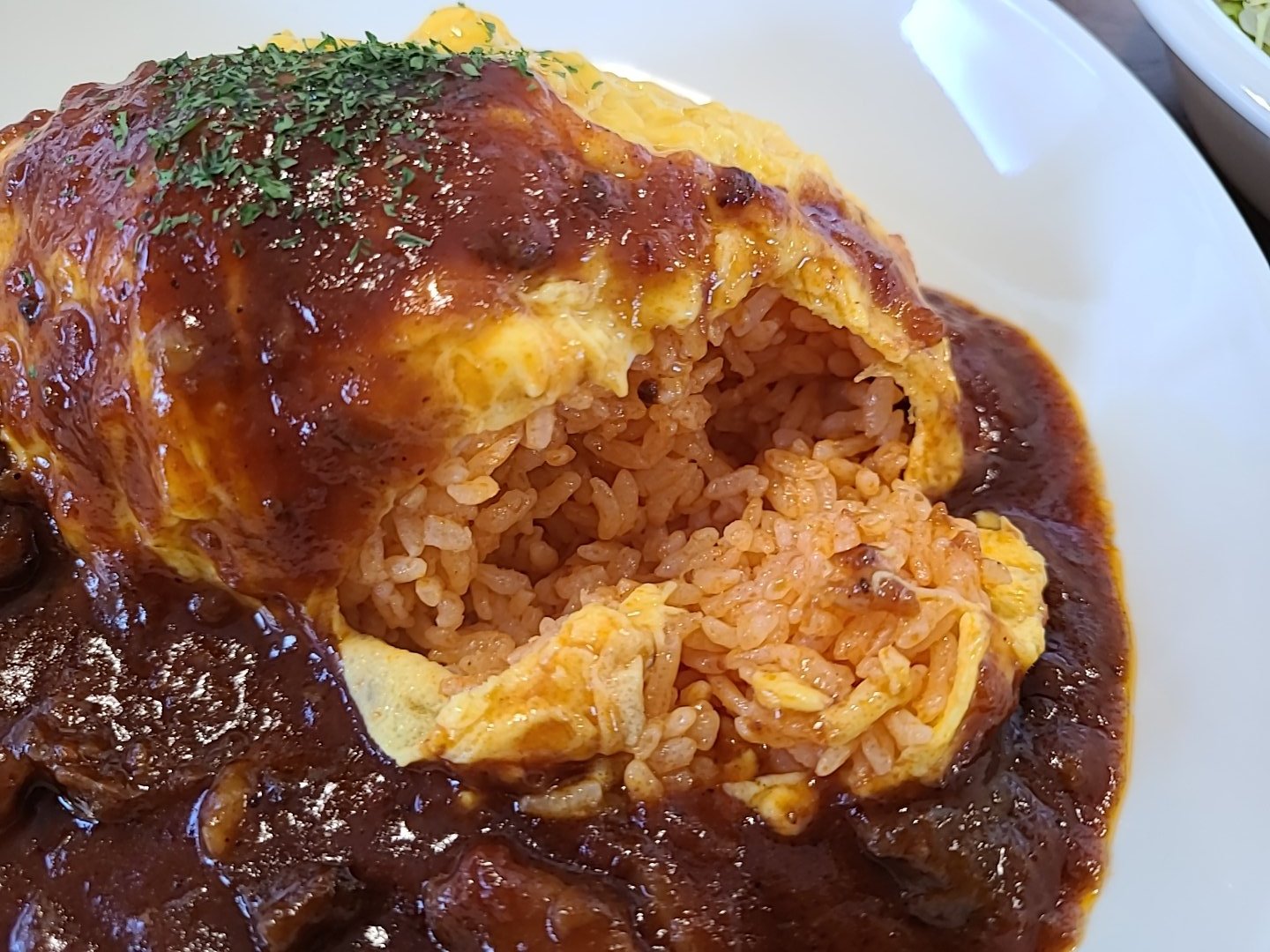 ひぃ 盛岡市 オムライス Amp パスタ オムパス デミオムライスセットa 前回はパスタを食べましたので お店一押しのオムライスにしました 卵はふわふわでケチャップライスは控え目な味ですが デミグラスソースと一緒に食べると旨い オムライス