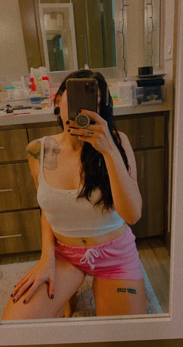 #goodmoaning 👅😋 https://t.co/Jfv9JrErhv<a href="/tag/goodmoaning"class="tags">#goodmoaning</a>