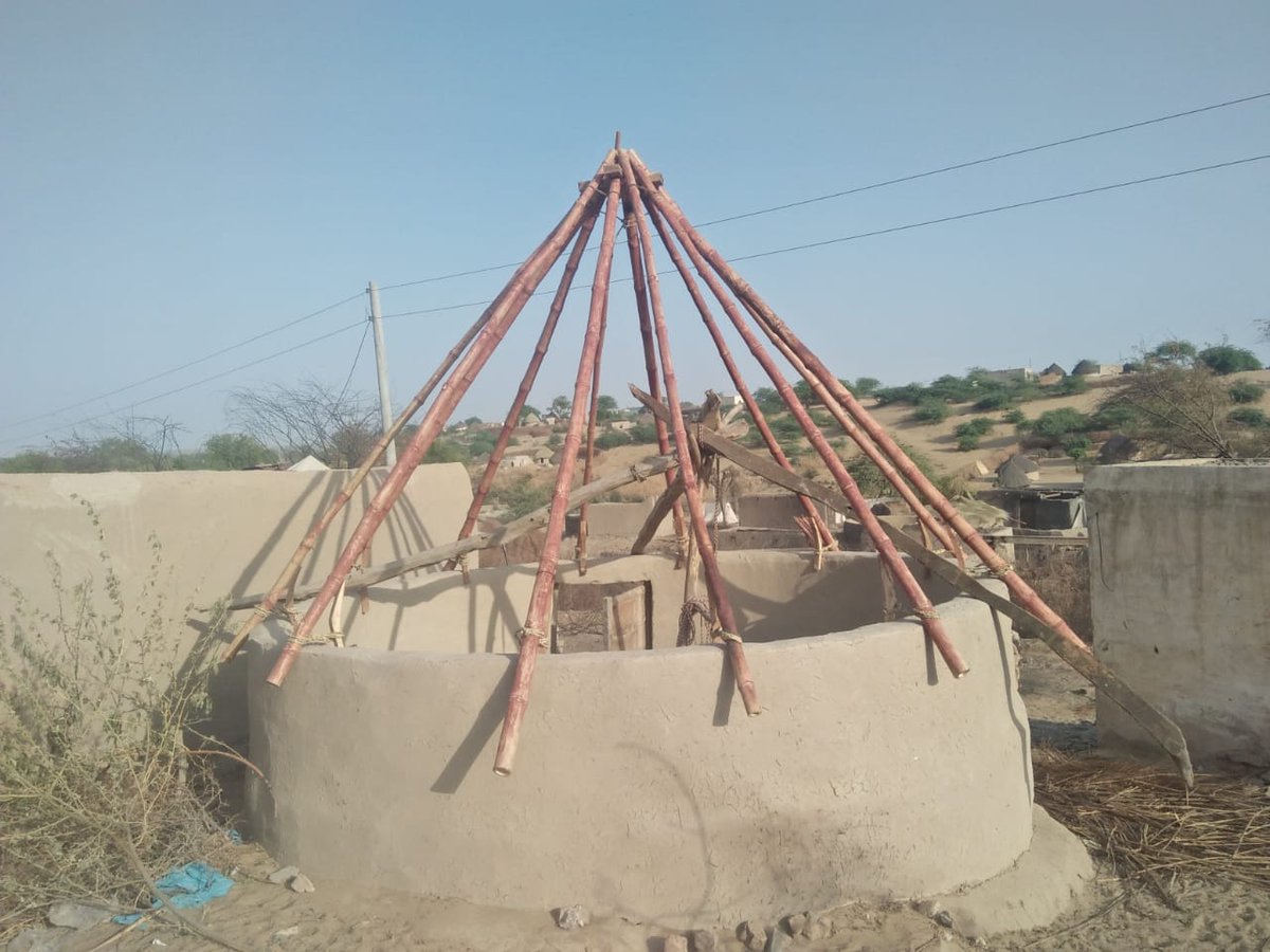 Al_Midrar's tweet image. المدرار انسٹیٹیوٹ کی جانب سے تھر میں آگ کے باعث جل جانے والے مکانات کی مرمت کا کام جاری.

☎️ 𝗣𝗵𝗼𝗻𝗲:
👉 +92 331 4153322
👉 +92 333 0665954
📧 𝗘𝗺𝗮𝗶𝗹: info@almidrar.com

#Welfare #welfarestate #WelfareSystem #welfarefirst #welfareofchildren #welfareorganizations  #helpout